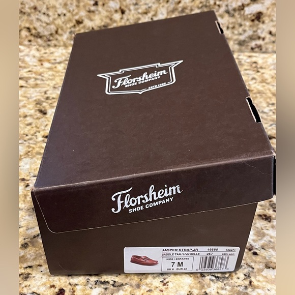 Boys size 7 Florsheim loafers like new - Picture 8 of 8